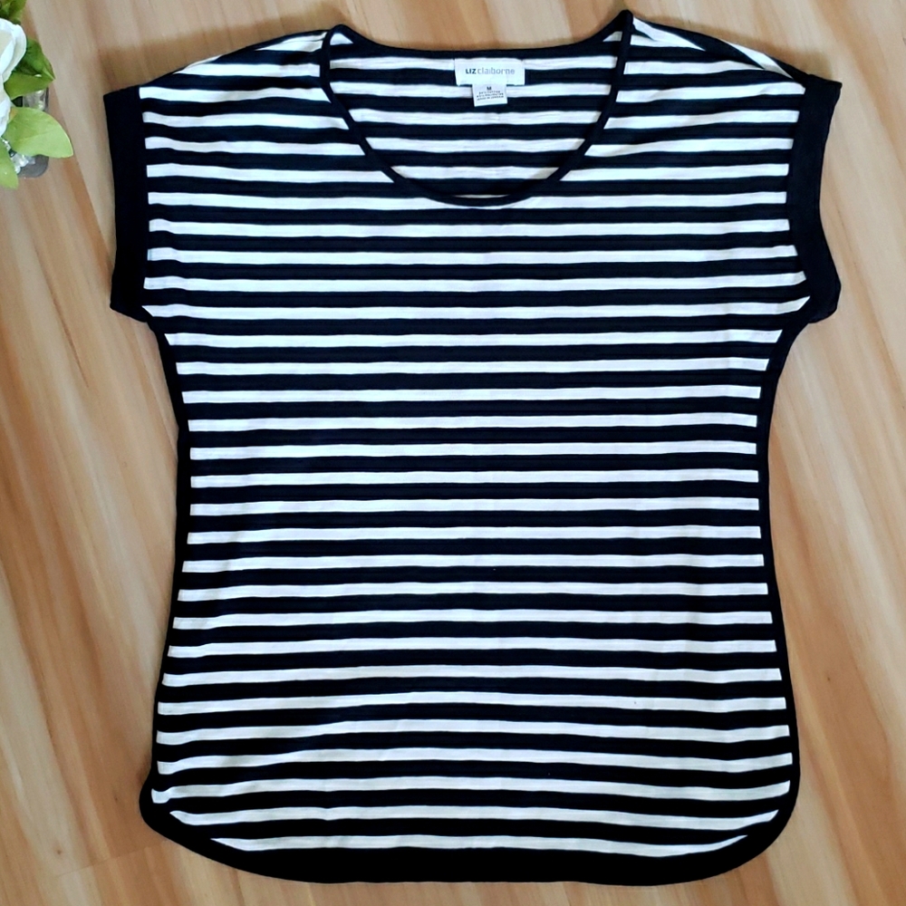 Black and white double slit tshirt